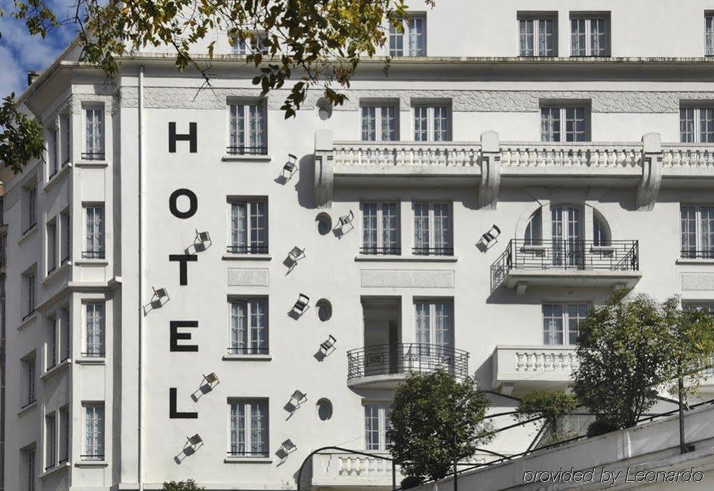 Hotel College