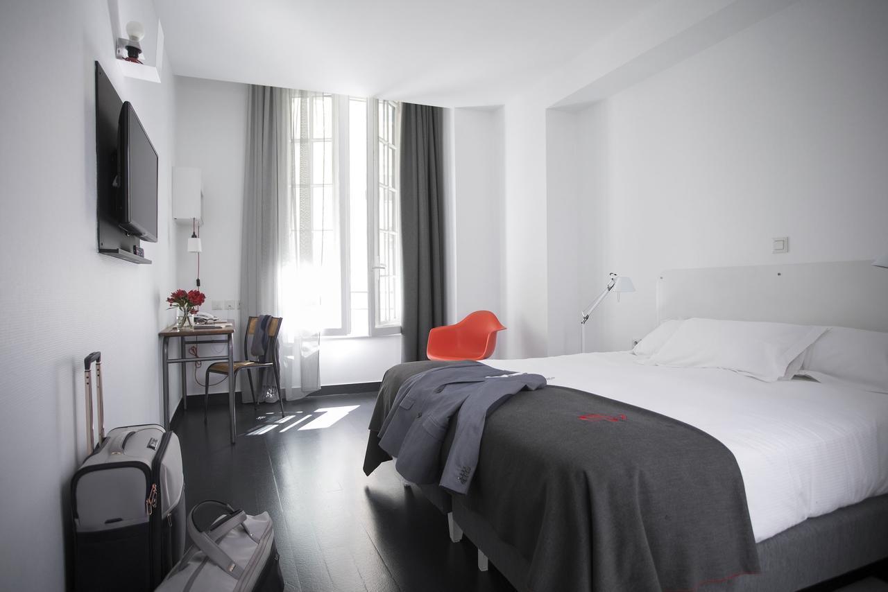 Hotel College 4*